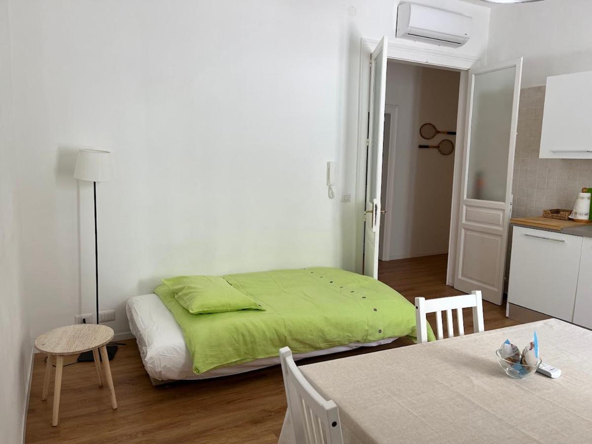 Casa In Centro Con Terrazzo Lägenhet Bari Exteriör bild